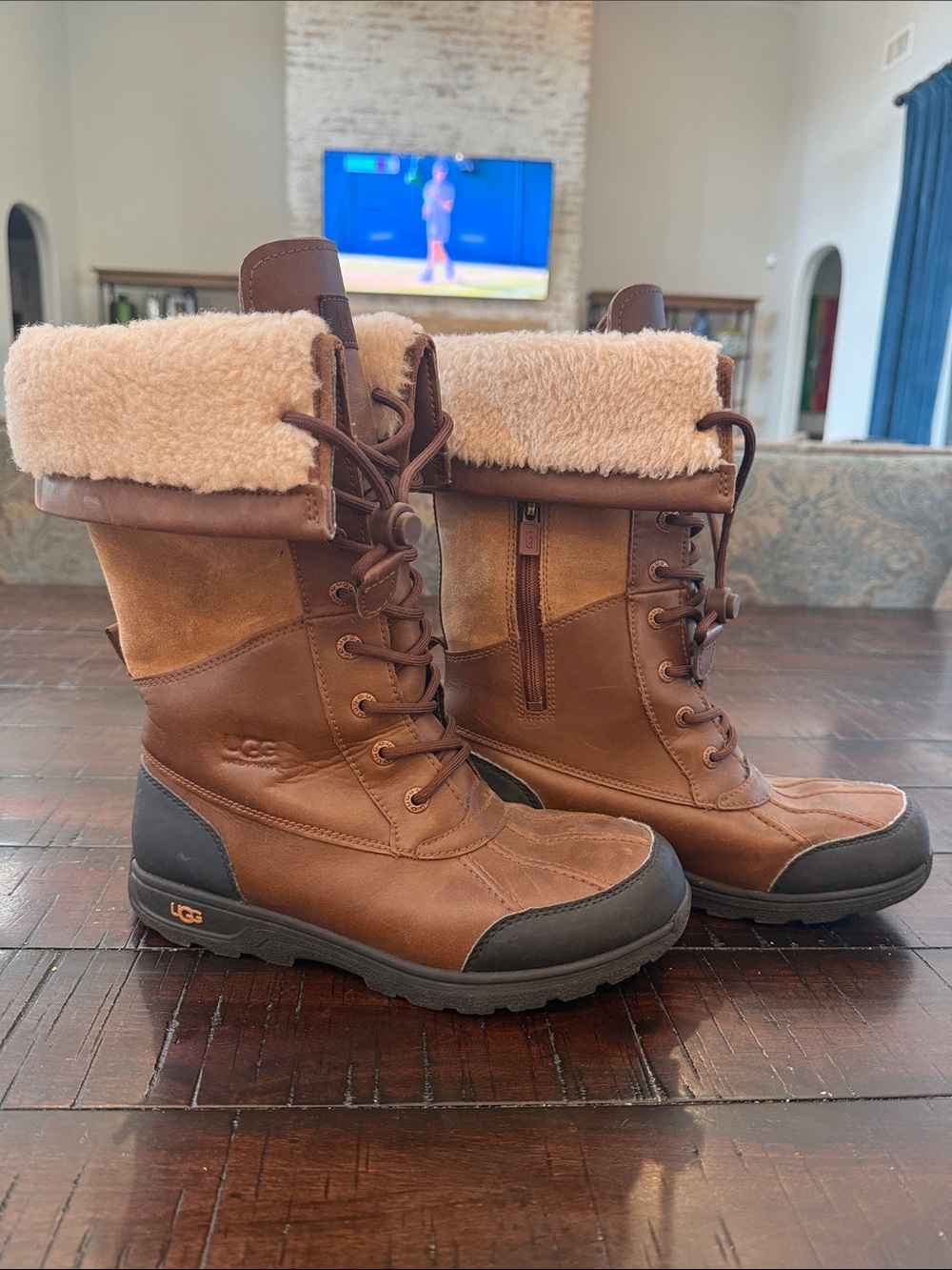 UGG Brown Leather Shearling-Trim Lace-Up Winter Boots